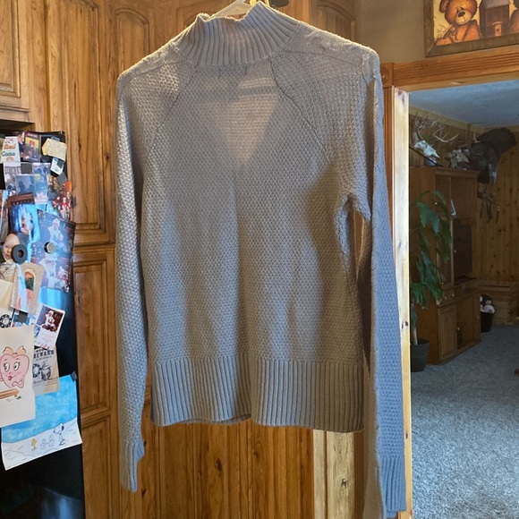 Sweater - Picture 3 of 3